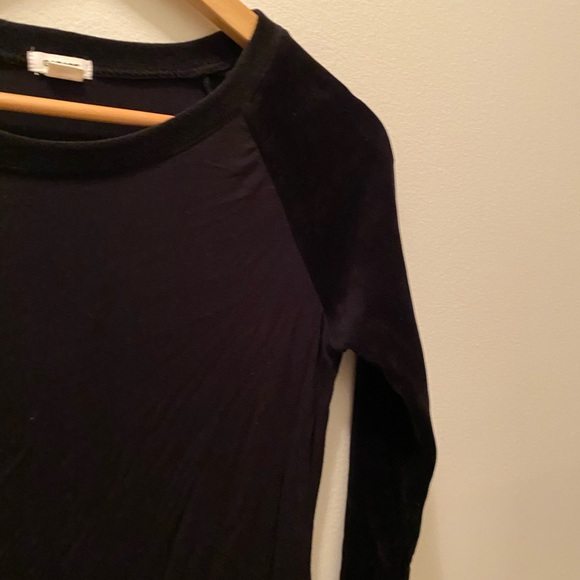 ❤️SOLD❤️❤️Garage black dress - Picture 2 of 4